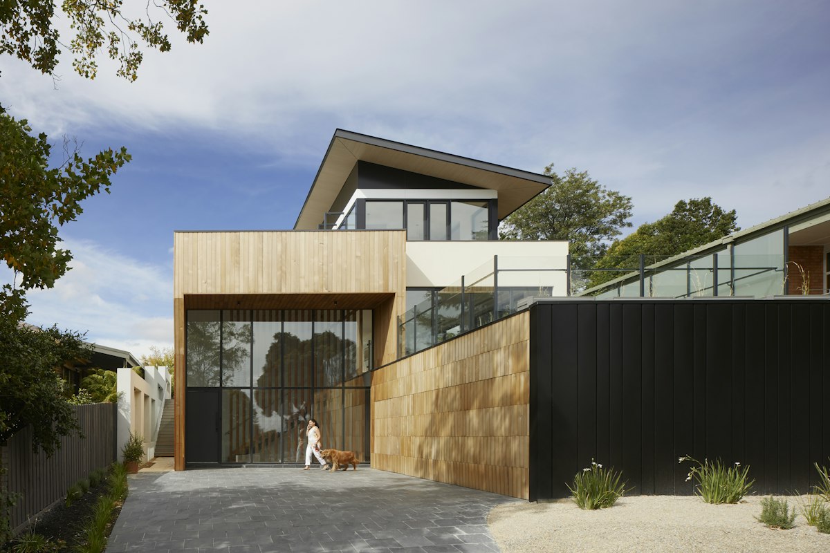 Maison contemporaine, entrée et façade